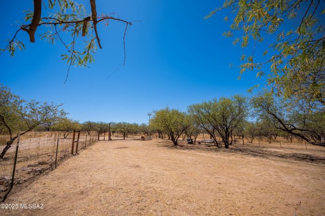 517 Kino Springs Drive, Nogales, AZ 85621