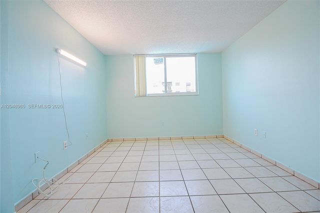 8050 NW 8th Street 1306, Miami, FL 33126