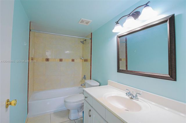 8050 NW 8th Street 1306, Miami, FL 33126