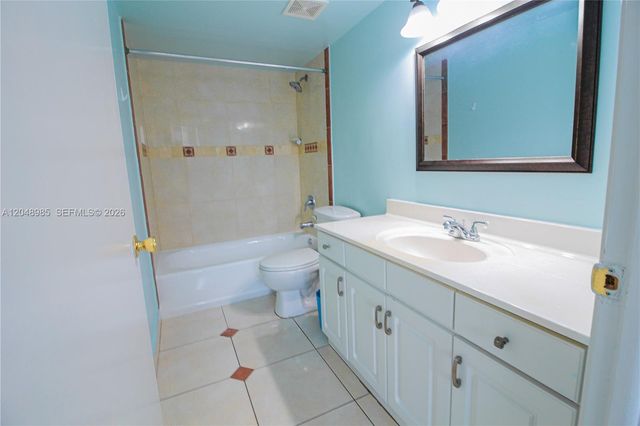 8050 NW 8th Street 1306, Miami, FL 33126
