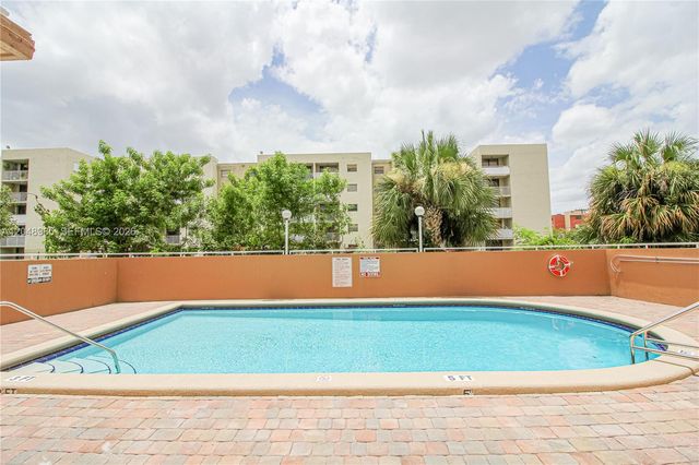 8050 NW 8th Street 1306, Miami, FL 33126