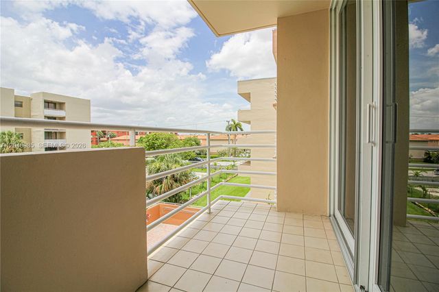 8050 NW 8th Street 1306, Miami, FL 33126