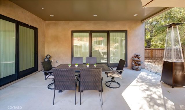 1849 Los Encinos Avenue, Glendale, CA 91208