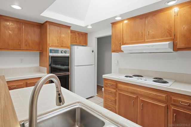 1888 Fairway Park A, Escondido, CA 92026