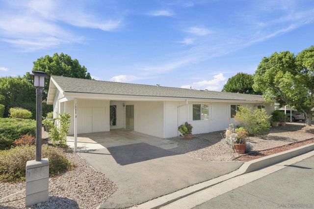 1888 Fairway Park A, Escondido, CA 92026