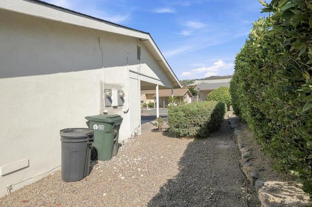 1888 Fairway Park A, Escondido, CA 92026
