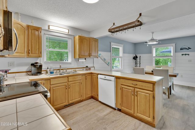 116 SW 22nd Street, Oak Island, NC 28465