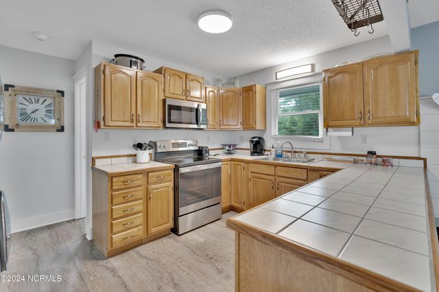 116 SW 22nd Street, Oak Island, NC 28465