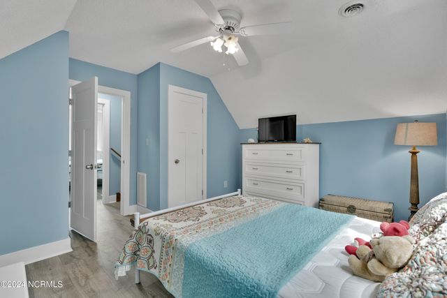 116 SW 22nd Street, Oak Island, NC 28465