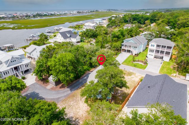 116 SW 22nd Street, Oak Island, NC 28465