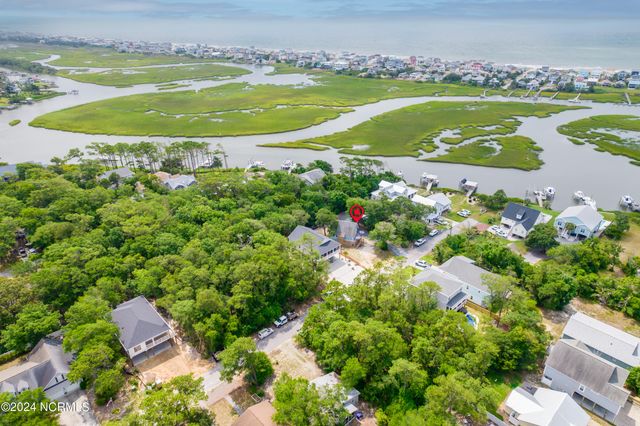 116 SW 22nd Street, Oak Island, NC 28465