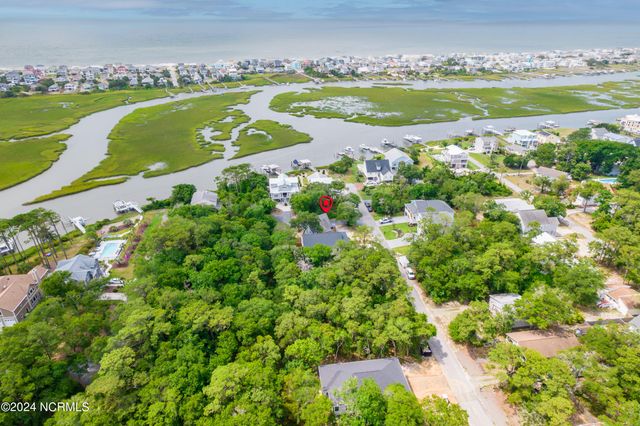 116 SW 22nd Street, Oak Island, NC 28465