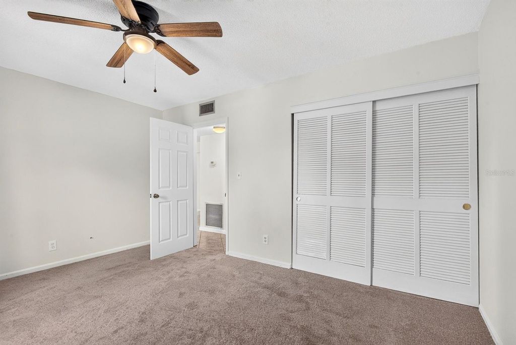 Image 20 of property listing at 4507 9TH STREET W E3, Bradenton, FL 34207