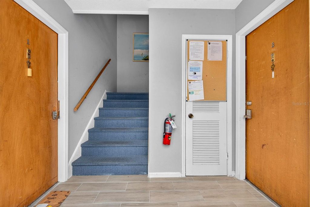Image 4 of property listing at 4507 9TH STREET W E3, Bradenton, FL 34207