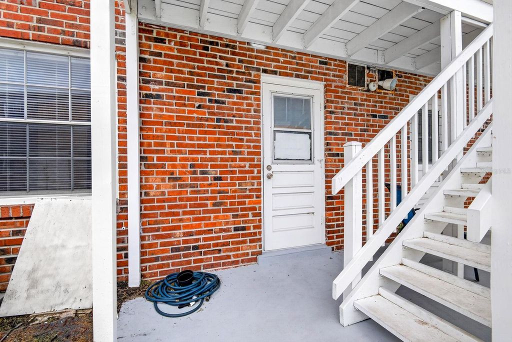 Image 32 of property listing at 4507 9TH STREET W E3, Bradenton, FL 34207