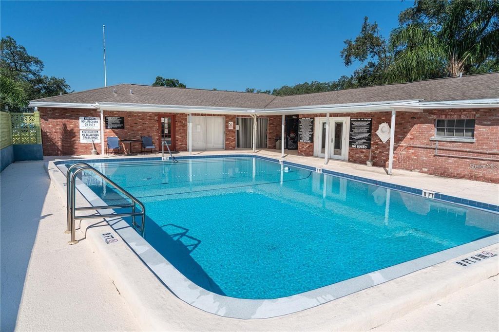Image 34 of property listing at 4507 9TH STREET W E3, Bradenton, FL 34207
