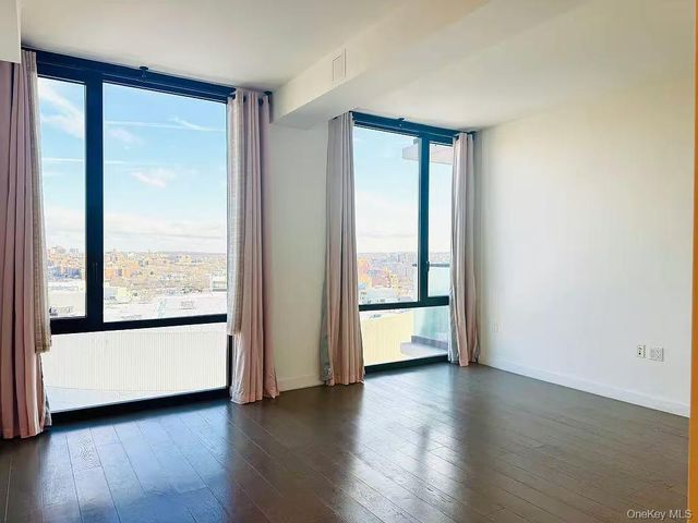 8808 Justice Avenue 11N, Elmhurst, NY 11373