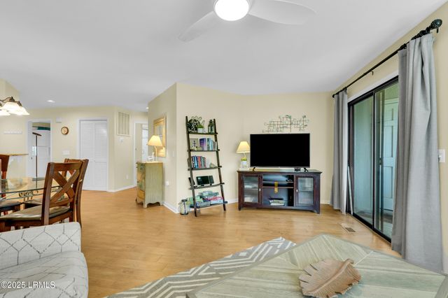 200 Colonnade Clb Unit 201, Hilton Head Island, SC 29928