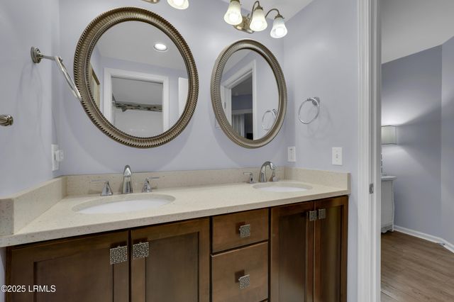 200 Colonnade Clb Unit 201, Hilton Head Island, SC 29928