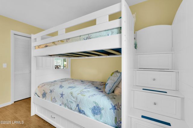 200 Colonnade Clb Unit 201, Hilton Head Island, SC 29928