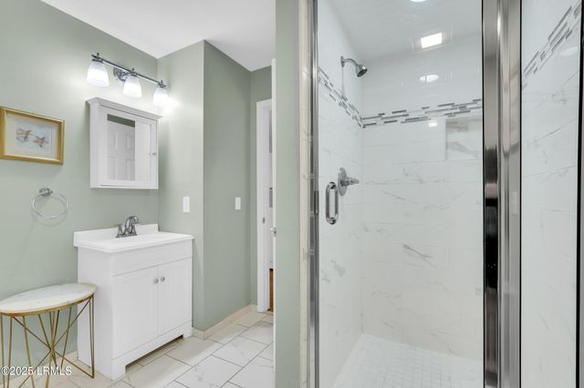 200 Colonnade Clb Unit 201, Hilton Head Island, SC 29928