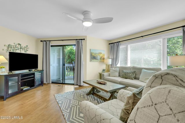 200 Colonnade Clb Unit 201, Hilton Head Island, SC 29928