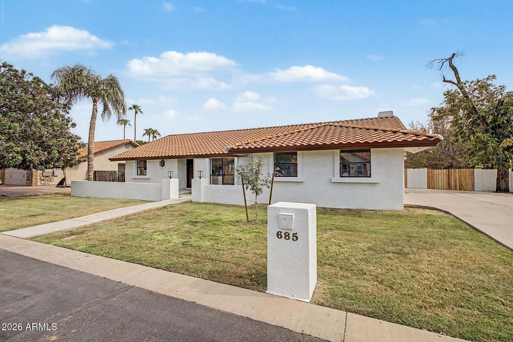 685 E LINDA Lane, Gilbert, AZ 85234 — exterior
