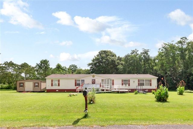 6763 Jaimee Circle E, Grand Bay, AL 36541