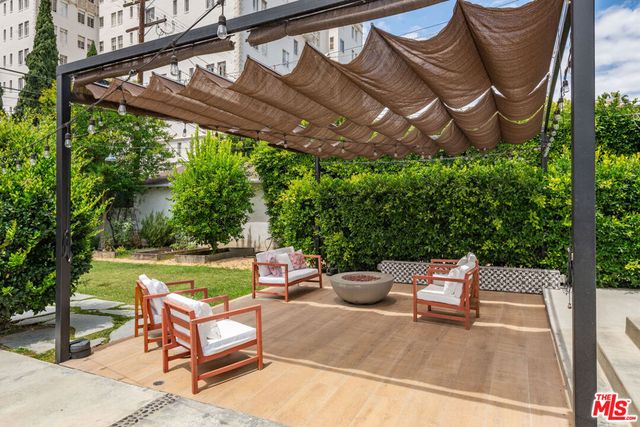 429 N Arden Boulevard, Los Angeles, CA 90004