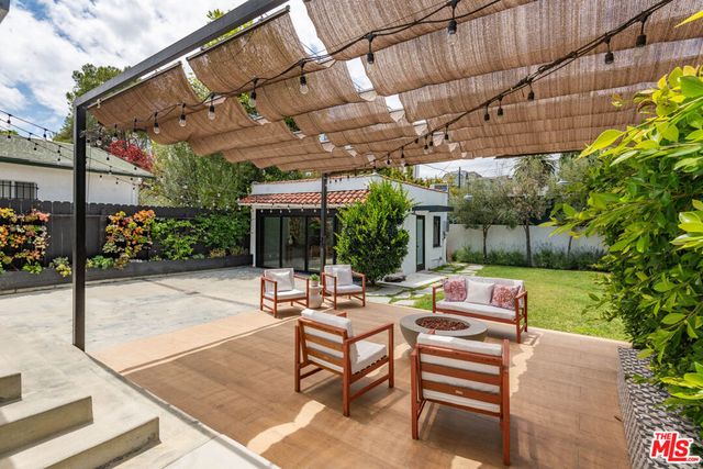 429 N Arden Boulevard, Los Angeles, CA 90004