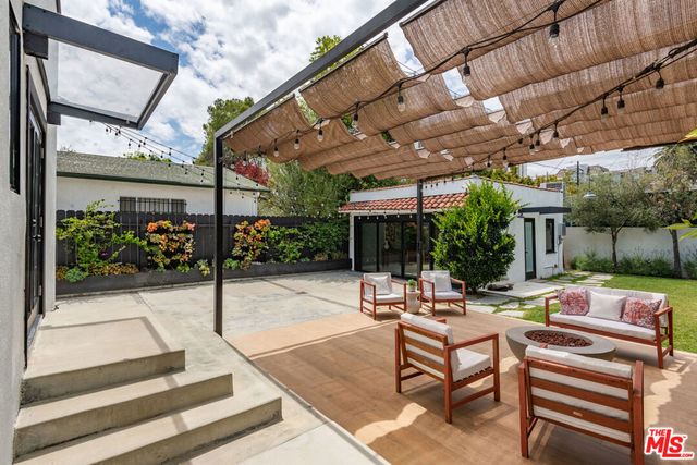 429 N Arden Boulevard, Los Angeles, CA 90004