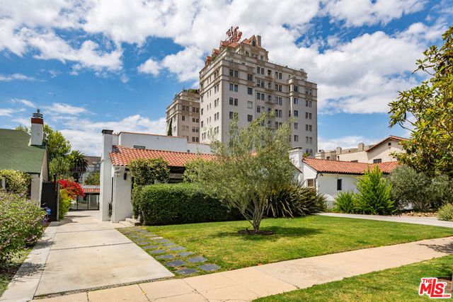 429 N Arden Boulevard, Los Angeles, CA 90004