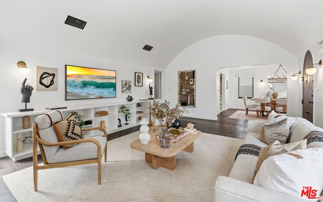 429 N Arden Boulevard, Los Angeles, CA 90004