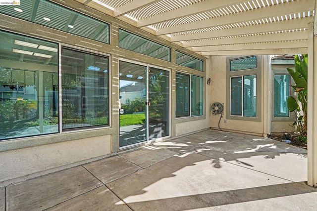 1580 Crispin Dr, Brentwood, CA 94513