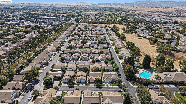 1580 Crispin Dr, Brentwood, CA 94513