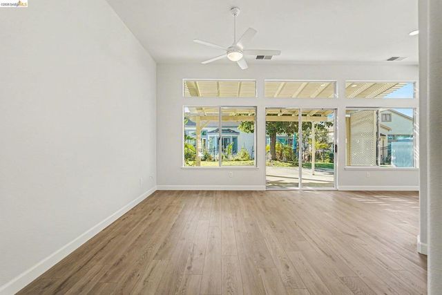 1580 Crispin Dr, Brentwood, CA 94513