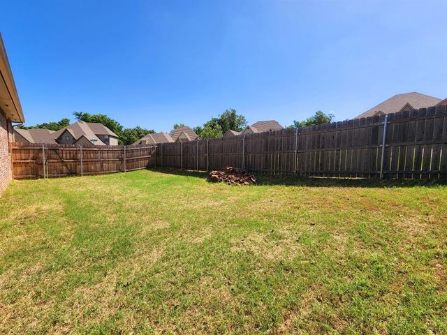 2308 Paraiso Way, Edmond, OK 73034