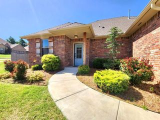 2308 Paraiso Way, Edmond, OK 73034