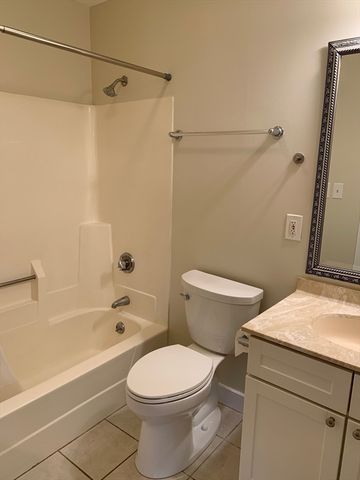 289 Essex St 102 studio, Salem, MA 01970