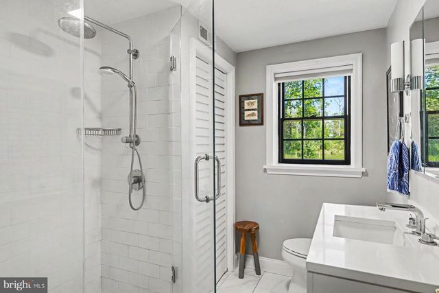 7043 FERRY RD, New Hope, PA 18938
