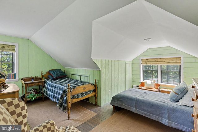 7043 FERRY RD, New Hope, PA 18938