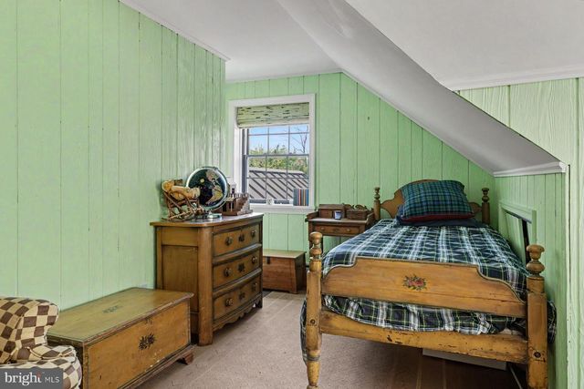 7043 FERRY RD, New Hope, PA 18938