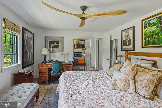 7043 FERRY RD, New Hope, PA 18938
