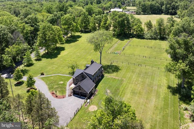 7043 FERRY RD, New Hope, PA 18938