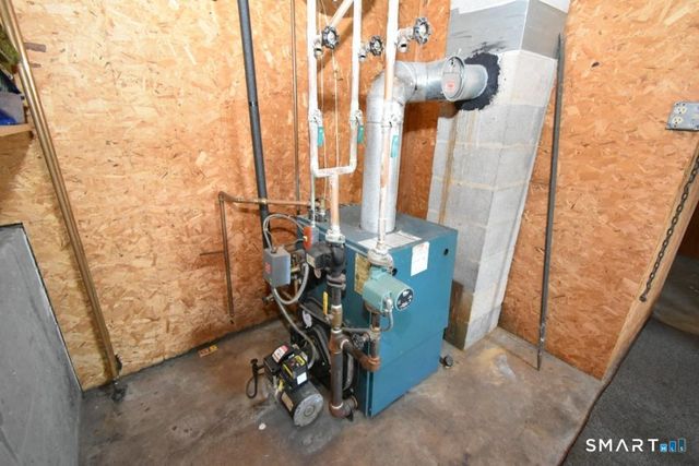 23 Lynn Avenue, Plymouth, CT 06786