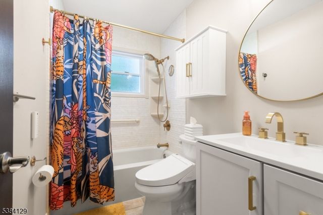 6 Hillsdale Rd, Lawrence Twp., NJ 08648