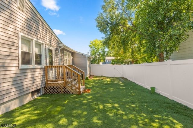 6 Hillsdale Rd, Lawrence Twp., NJ 08648