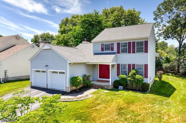 3 Obert Dr, Raritan Boro, NJ 08869