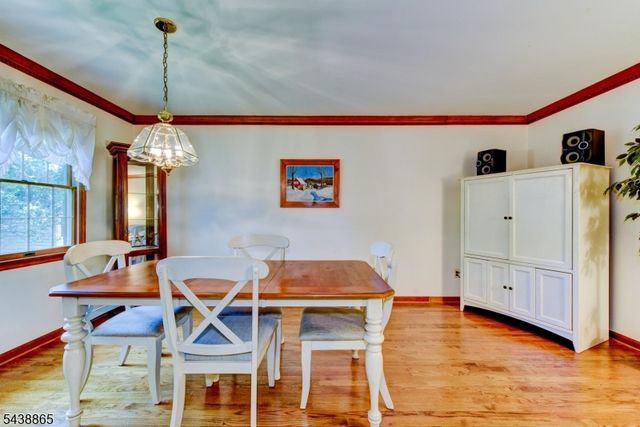 3 Obert Dr, Raritan Boro, NJ 08869