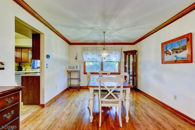 3 Obert Dr, Raritan Boro, NJ 08869